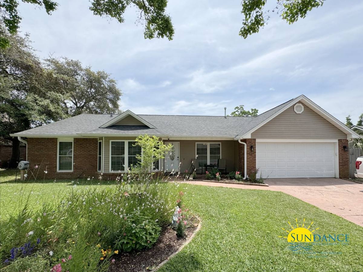 House for rent at 109 Long Pointe Dr, Mary Esther, FL 32569