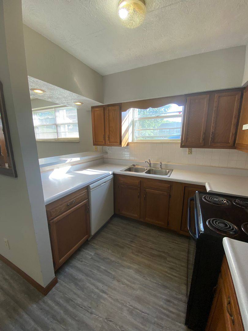 Apartment for rent at 906 Flanders Lane, Knoxville, TN 37919