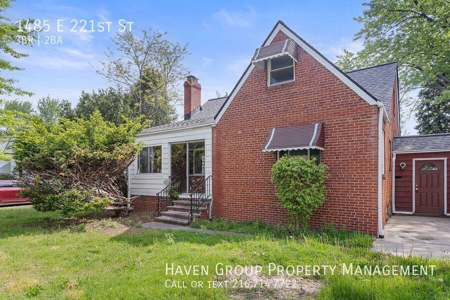 House for rent at 1485 E 221st St, Euclid, OH 44117
