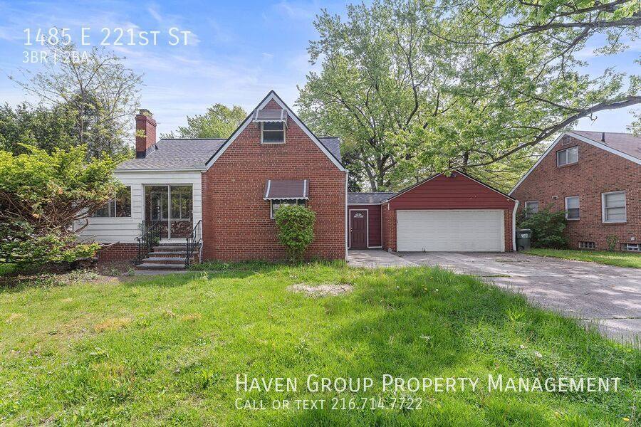 House for rent at 1485 E 221st St, Euclid, OH 44117