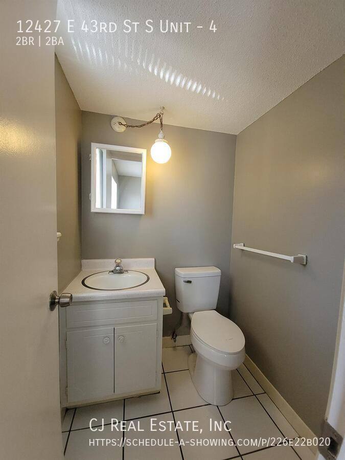 Apartment for rent at 12427 E 43rd St S #4, Independence, MO 64055