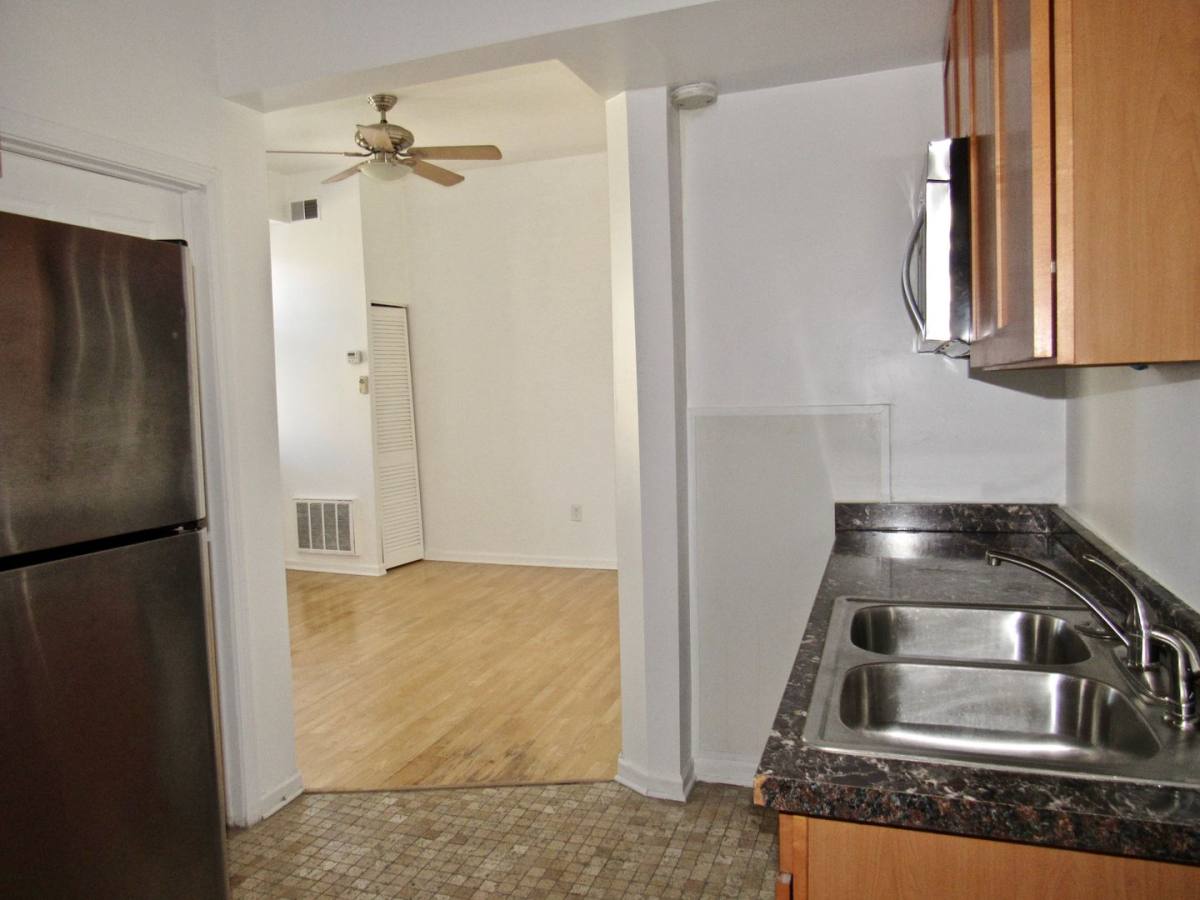 Condo for rent at 1332 W Erie St, Chicago, IL 60642