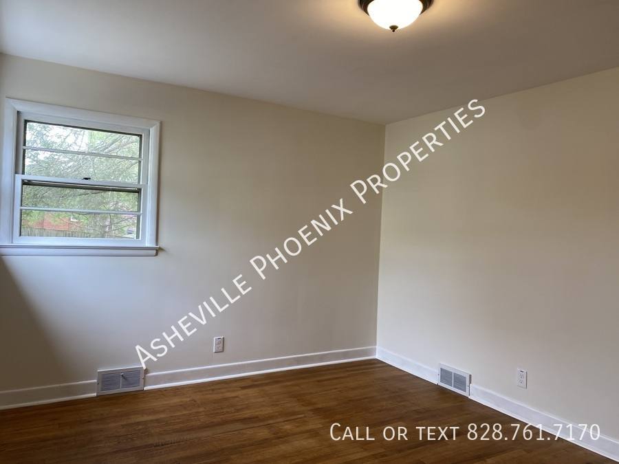 House for rent at 7 N Pershing Rd, Asheville, NC 28805
