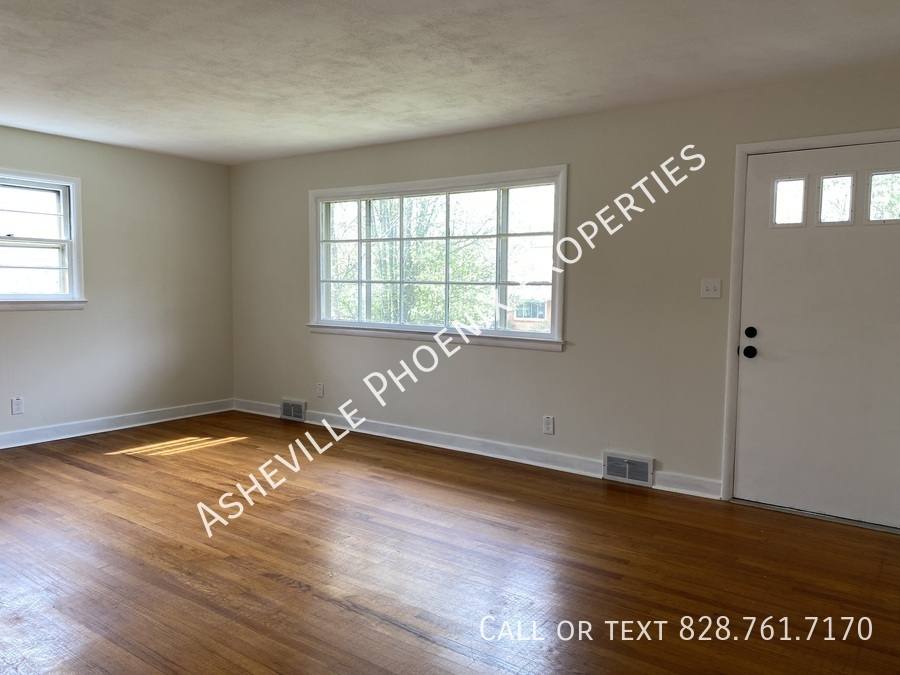 House for rent at 7 N Pershing Rd, Asheville, NC 28805