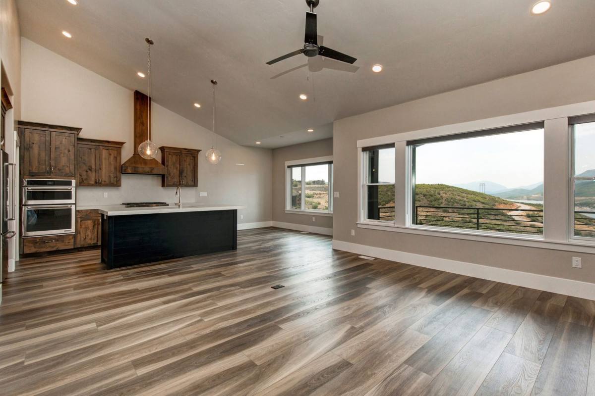 House for rent at 11091 Shoreline Dr, Kamas, UT 84036