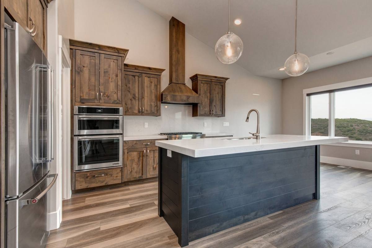House for rent at 11091 Shoreline Dr, Kamas, UT 84036