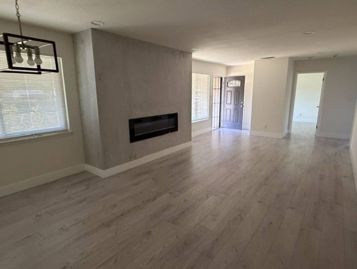 House for rent at 6820 Lincoln Oaks Dr, Fair Oaks, CA 95628