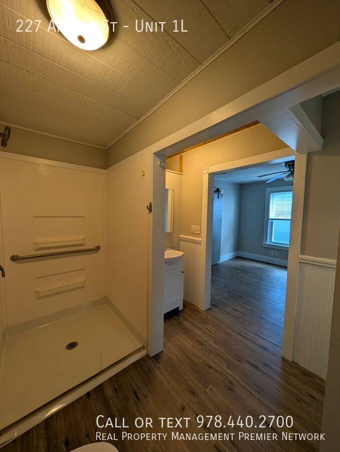 Apartment for rent at 227 Amory St #1L, Manchester, NH 03102