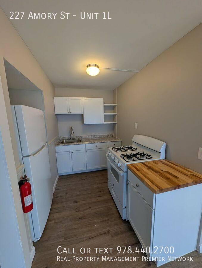 Apartment for rent at 227 Amory St #1L, Manchester, NH 03102