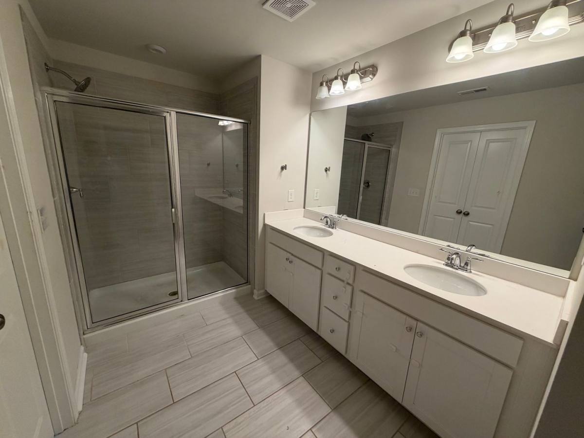 Townhouse for rent at 311 Mahone Dr, Lilburn, GA 30047