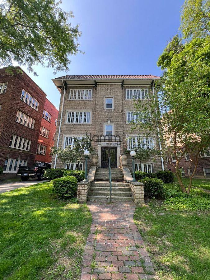 Apartment for rent at 2568 Overlook Rd #8, Cleveland, OH 44106