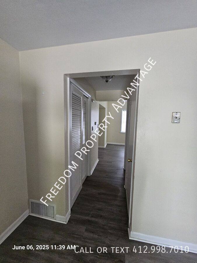 Apartment for rent at 130 Hall Ave #BOTTOM, Washington, PA 15301