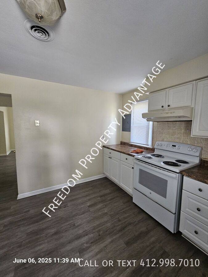 Apartment for rent at 130 Hall Ave #BOTTOM, Washington, PA 15301