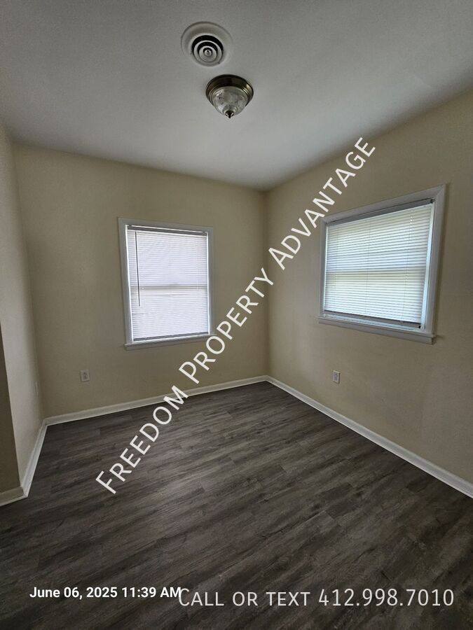 Apartment for rent at 130 Hall Ave #BOTTOM, Washington, PA 15301