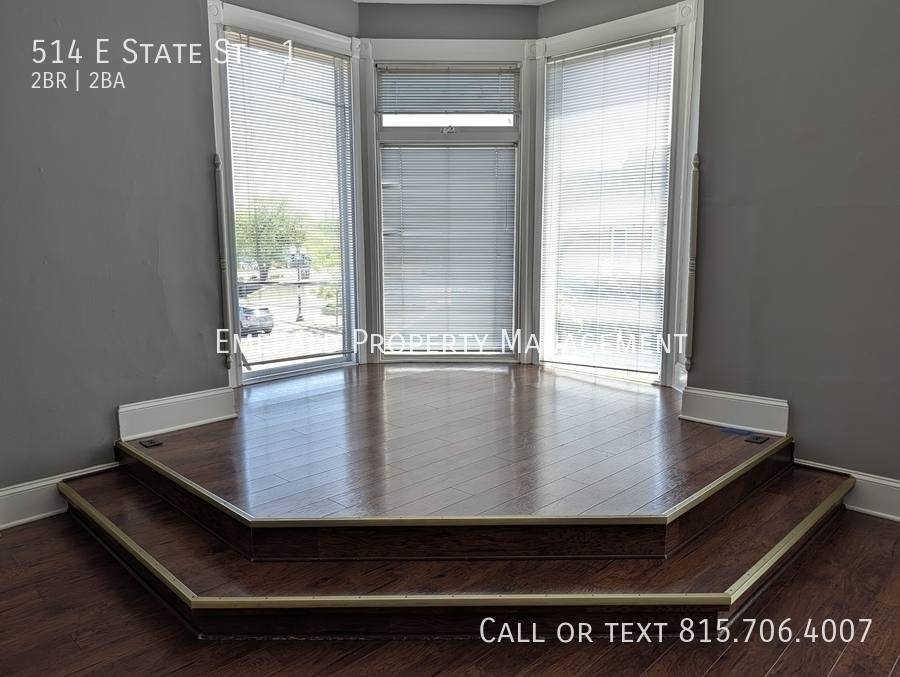 Apartment for rent at 514 E State St #1, Rockford, IL 61104