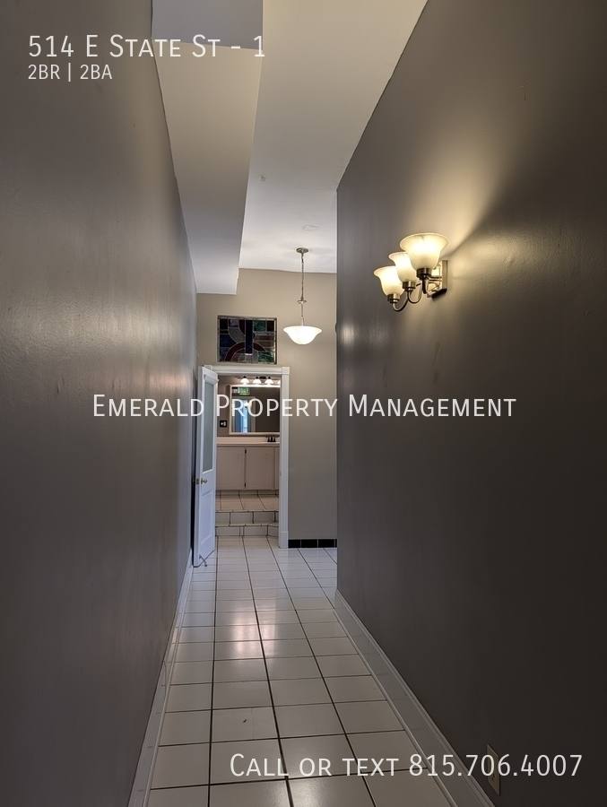 Apartment for rent at 514 E State St #1, Rockford, IL 61104
