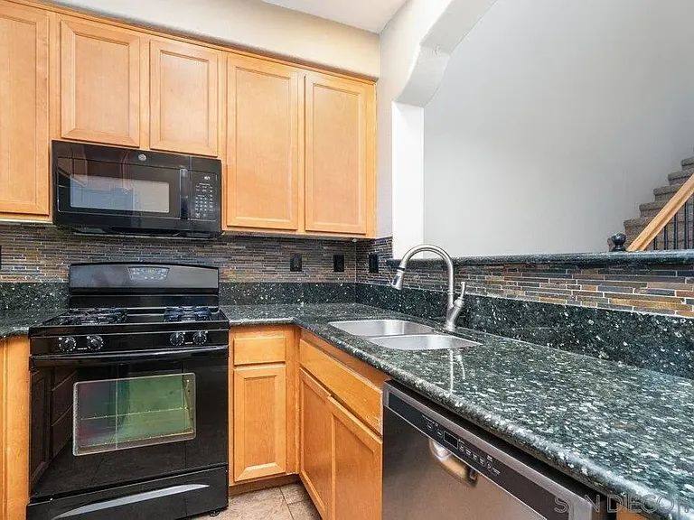 Apartment for rent at 41543 King Palm Ave #5, Murrieta, CA 92562