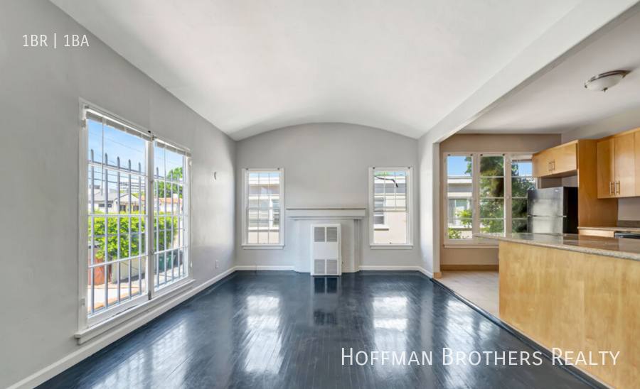 Apartment for rent at 215 S Elm Dr #104, Beverly Hills, CA 90212