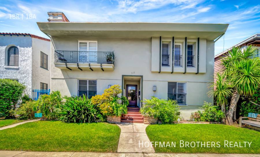 Apartment for rent at 215 S Elm Dr #104, Beverly Hills, CA 90212