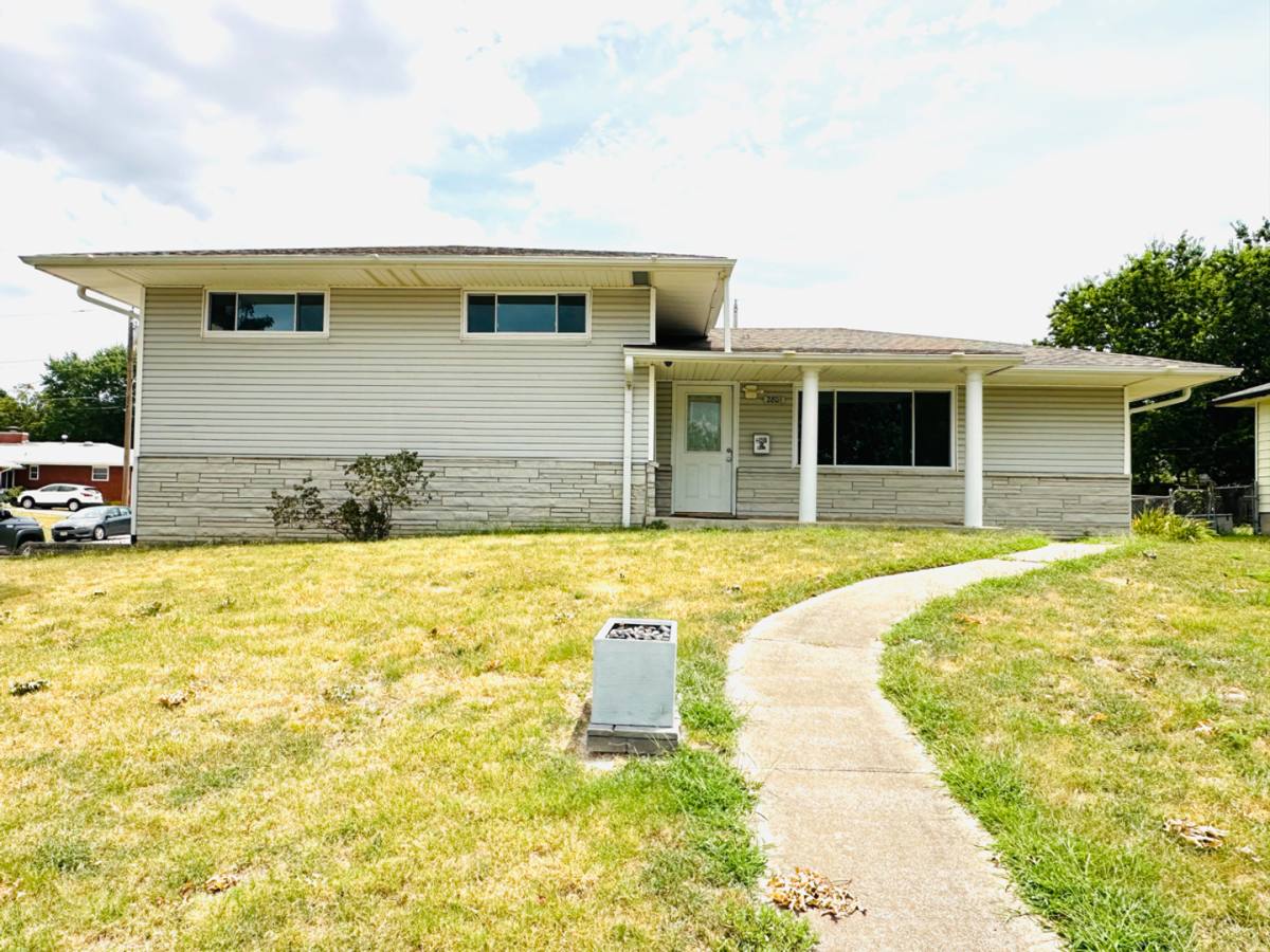 House for rent at 2801 Minnesota Ave, Joplin, MO 64804