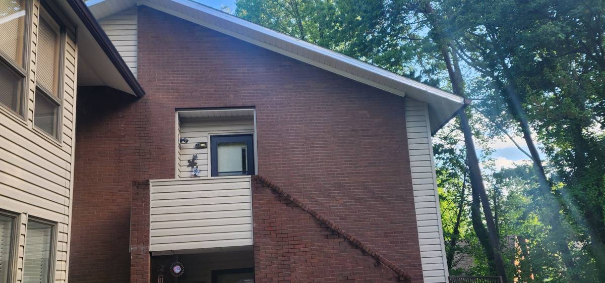 Condo for rent at 121 Forest View Dr, Winston Salem, NC 27104
