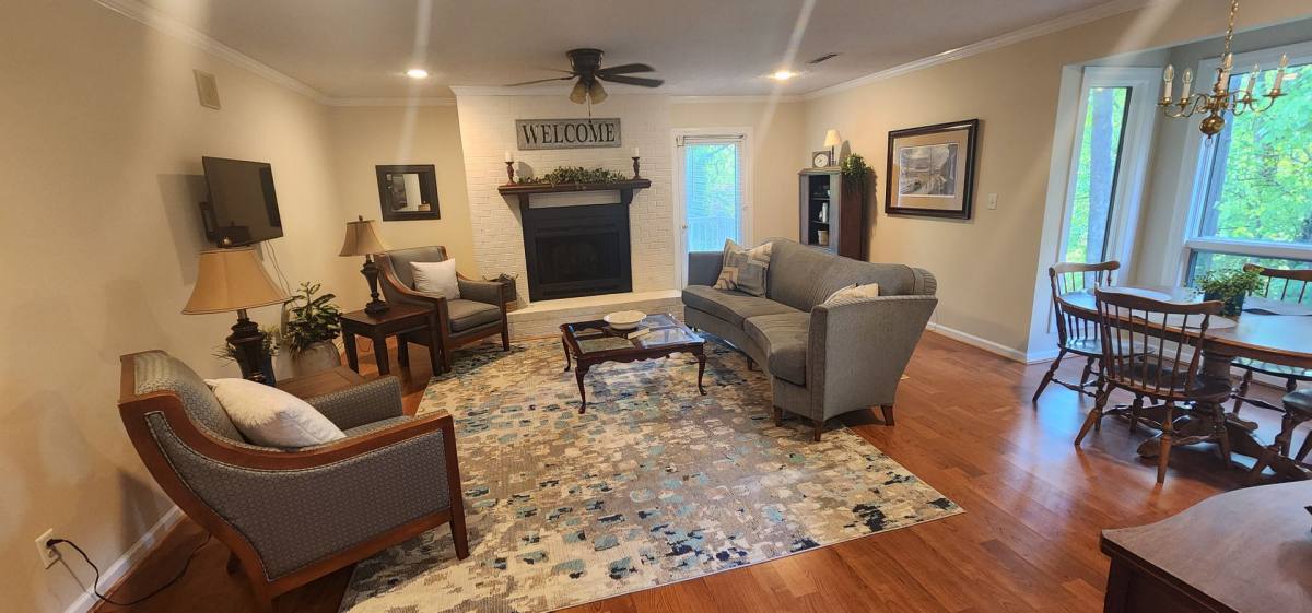 Condo for rent at 121 Forest View Dr, Winston Salem, NC 27104