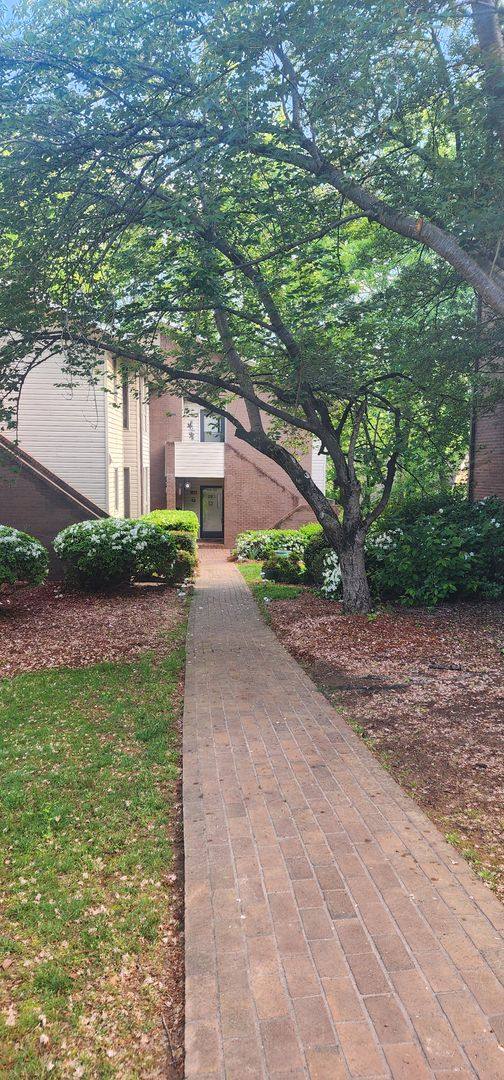 Condo for rent at 121 Forest View Dr, Winston Salem, NC 27104