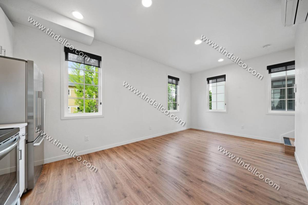 Apartment for rent at 1106-1110 SE Lincoln St, Portland, OR 97214