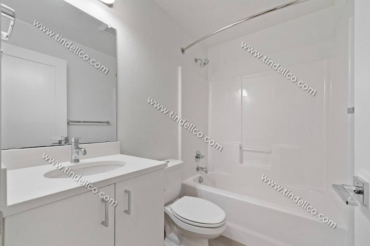 Apartment for rent at 1106-1110 SE Lincoln St, Portland, OR 97214
