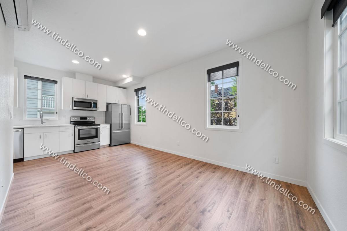 Apartment for rent at 1106-1110 SE Lincoln St, Portland, OR 97214