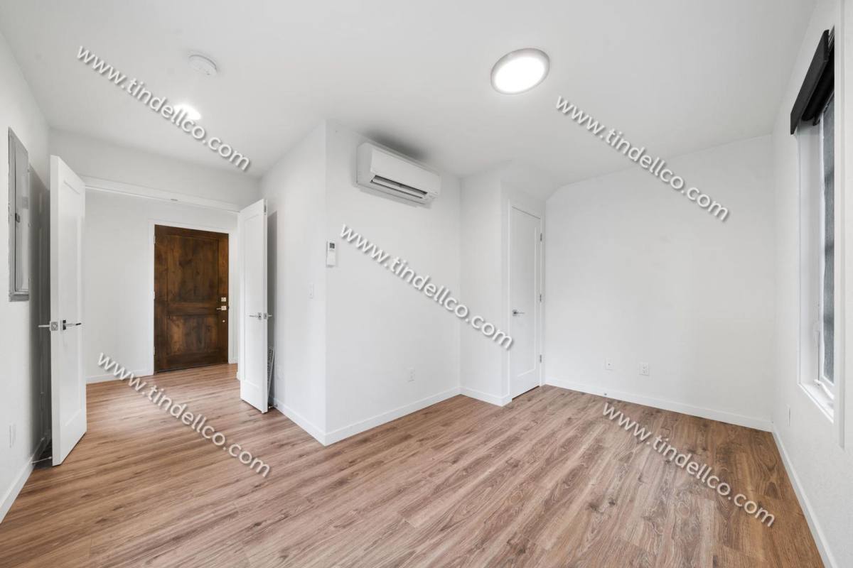Apartment for rent at 1106-1110 SE Lincoln St, Portland, OR 97214