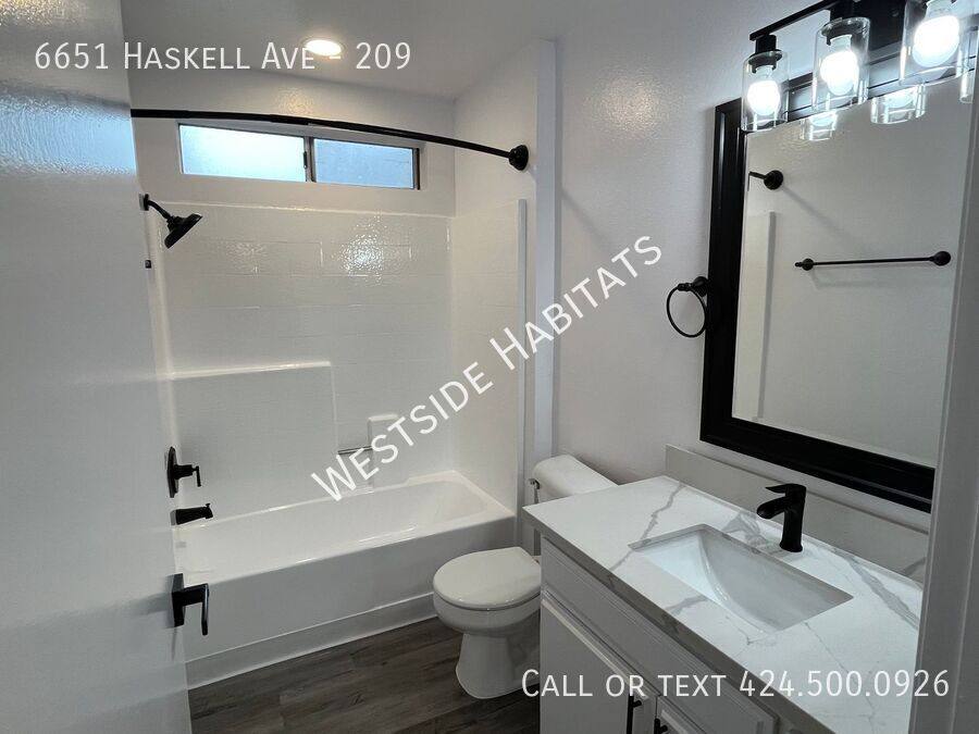 Apartment for rent at 6651 Haskell Ave #209, Van Nuys, CA 91406