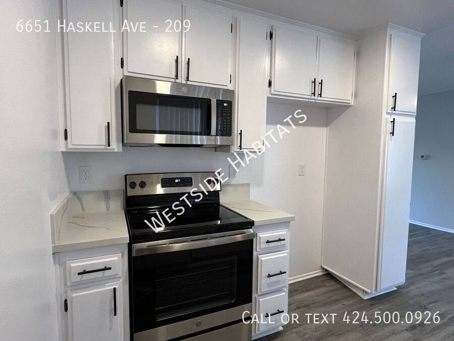 Apartment for rent at 6651 Haskell Ave #209, Van Nuys, CA 91406