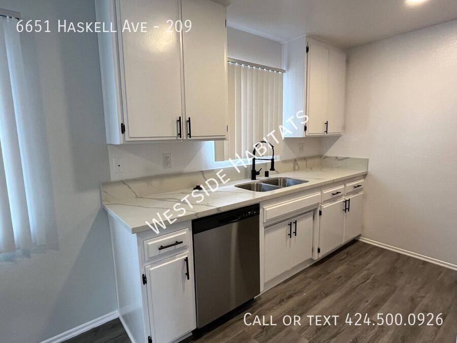 Apartment for rent at 6651 Haskell Ave #209, Van Nuys, CA 91406