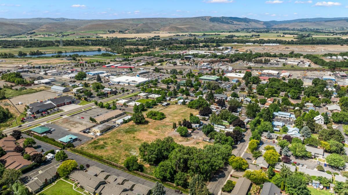 Apartment for rent at 600 Ruby St, Ellensburg, WA 98926