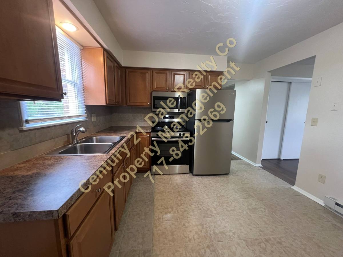 House for rent at 74 Tonden Dr, York, PA 17402
