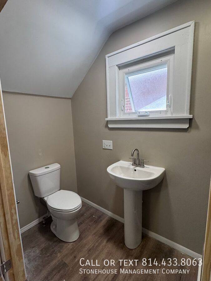 House for rent at 306 Poplar St, Erie, PA 16507