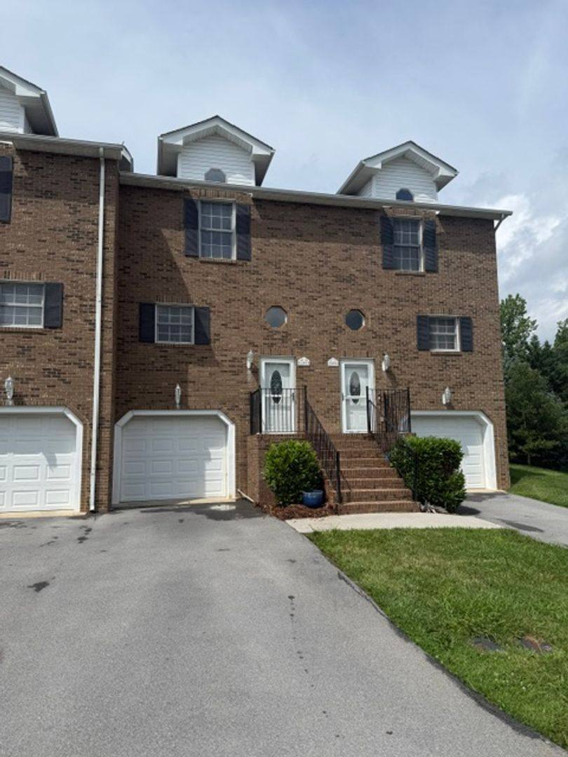 Condo for rent at 202 Landon Trail, Jonesborough, TN 37659