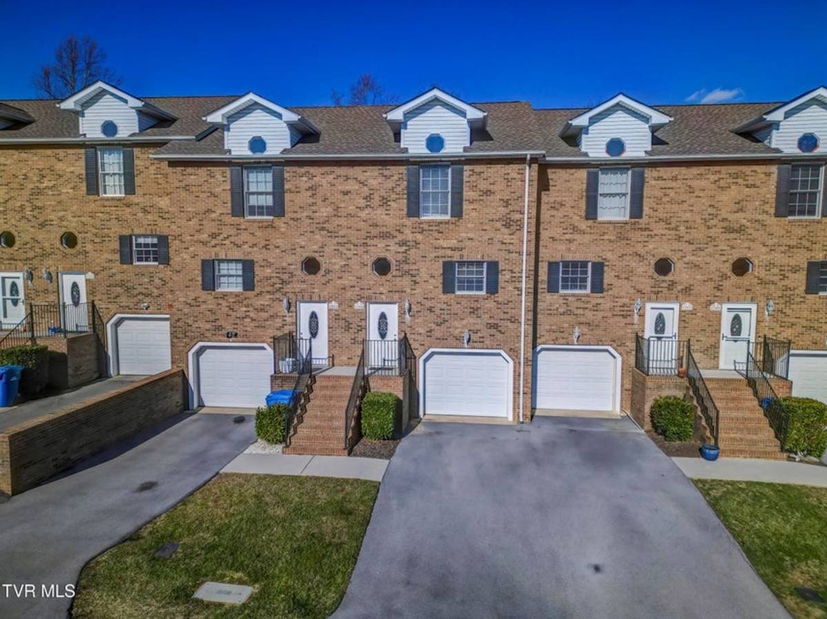 Condo for rent at 202 Landon Trail, Jonesborough, TN 37659