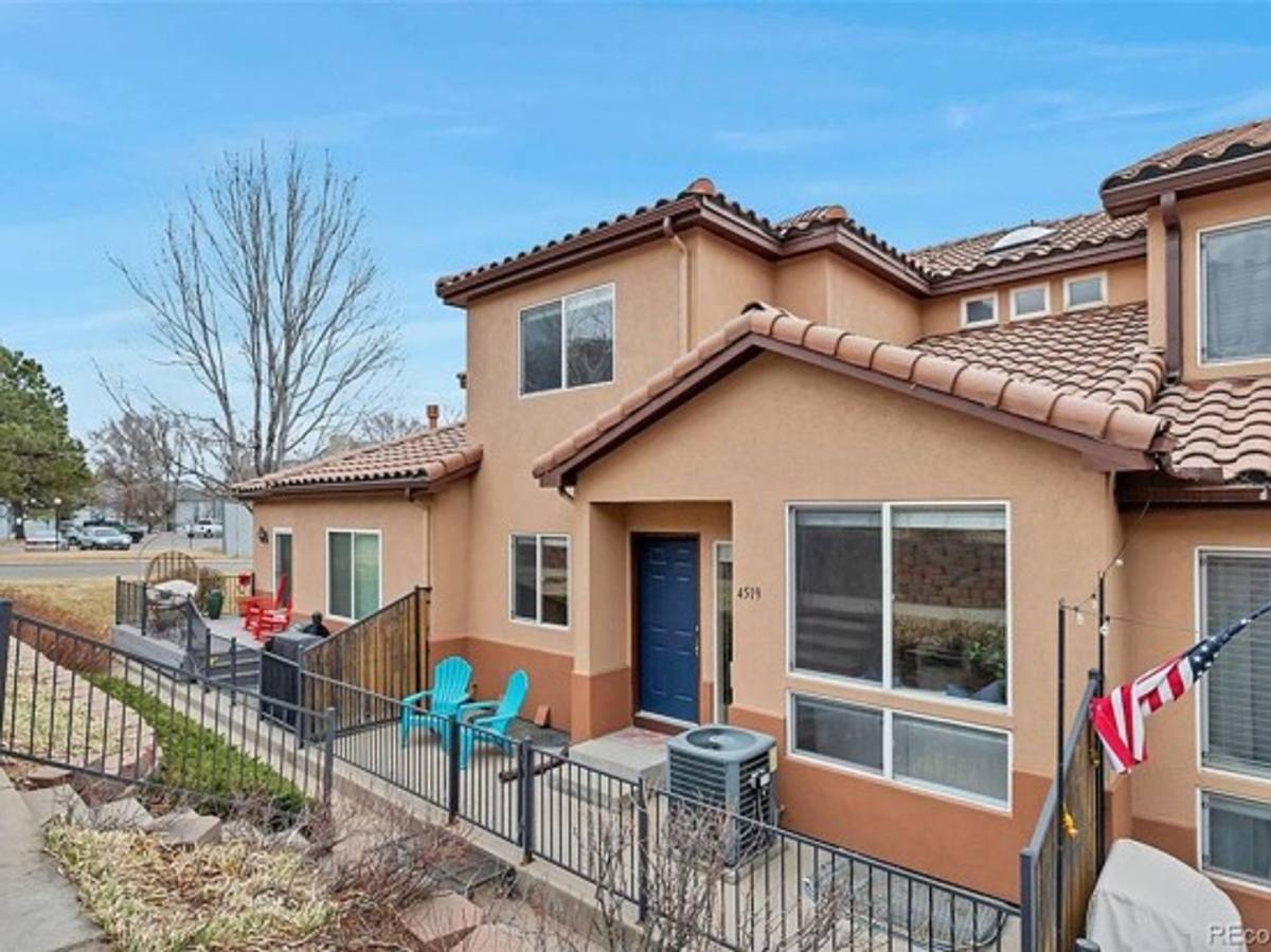 House for rent at 4519 S Atchison Way, Aurora, CO 80015