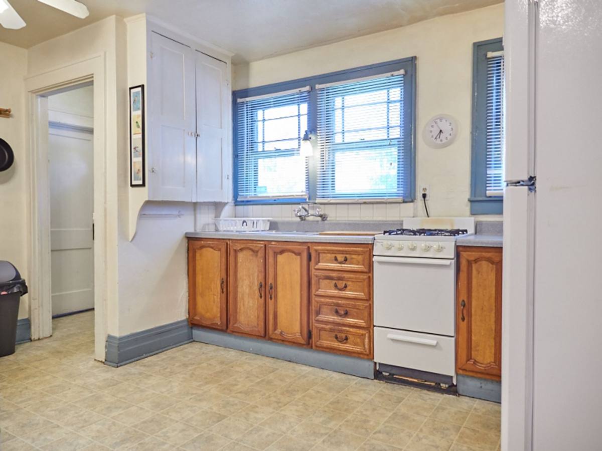 Apartment for rent at 504 SW 10th St, Gainesville, FL 32601