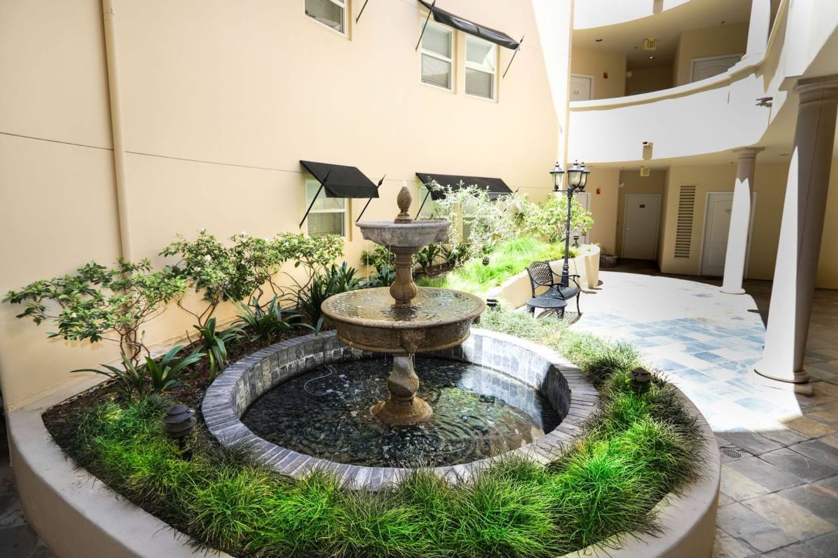 Apartment for rent at 12032 Guerin St, Studio City, CA 91604