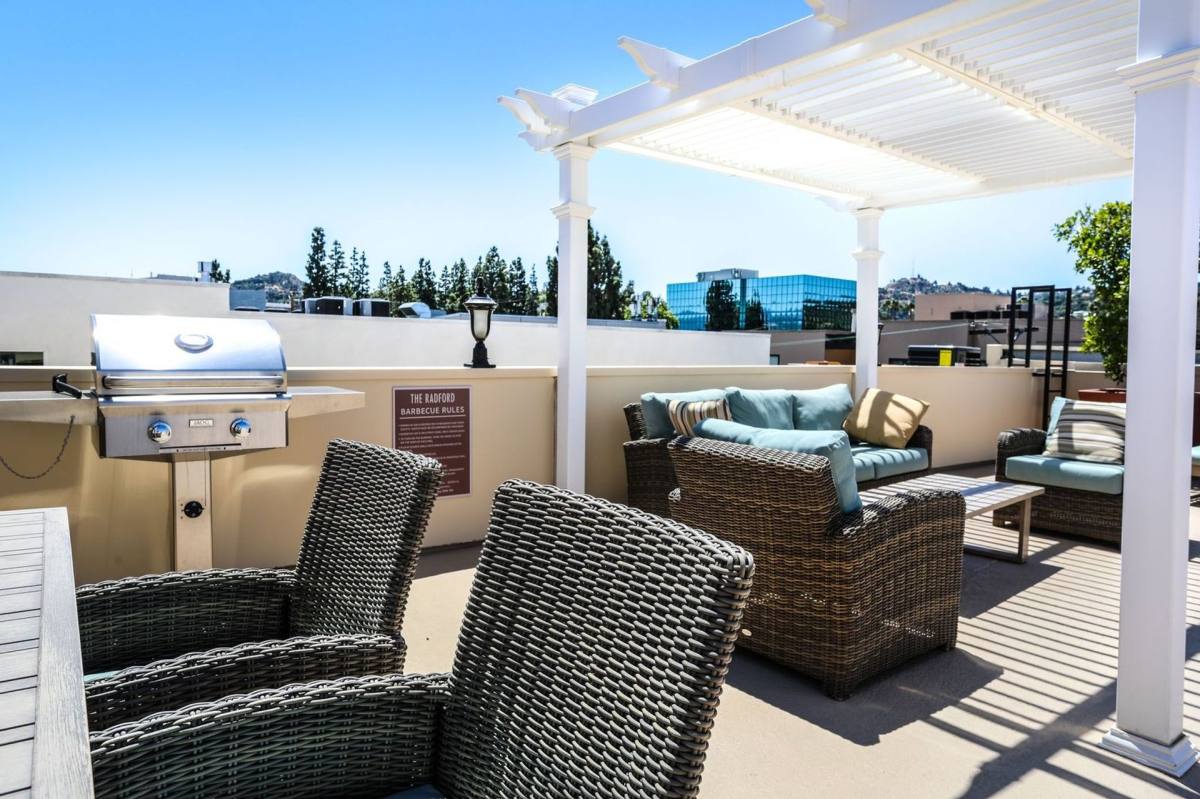 Apartment for rent at 12032 Guerin St, Studio City, CA 91604