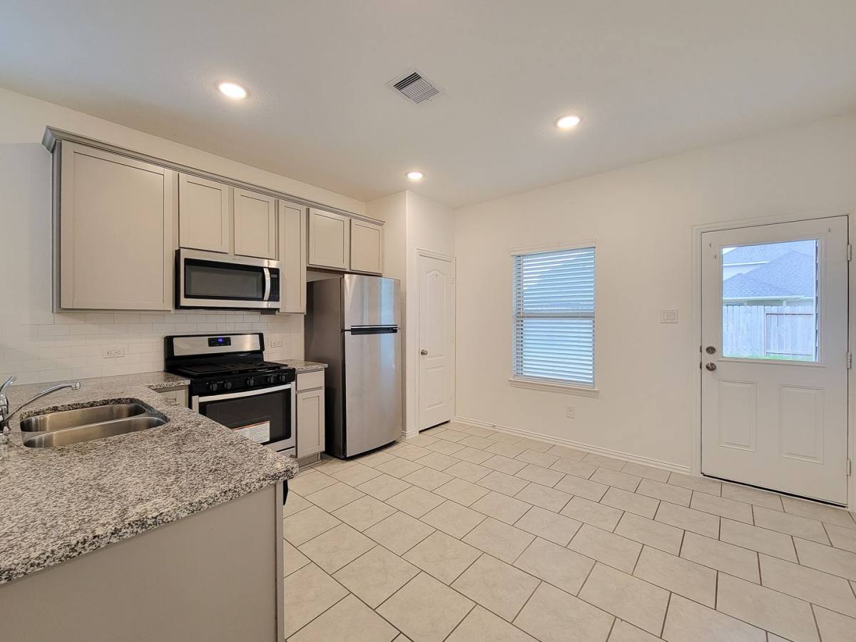 House for rent at 31351 Horseshoe Meadow Bend, Fulshear, TX 77441