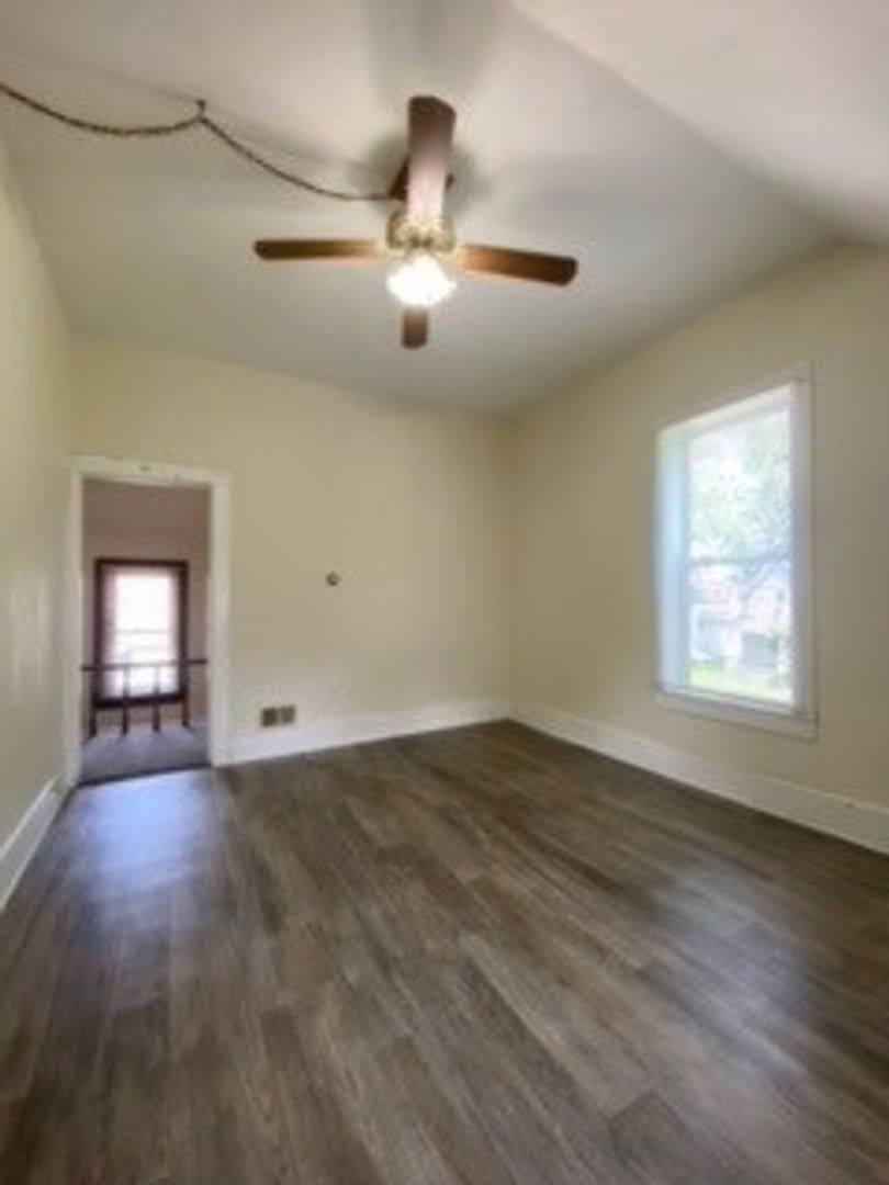 Apartment for rent at 813 S 8th, Goshen, IN 46526