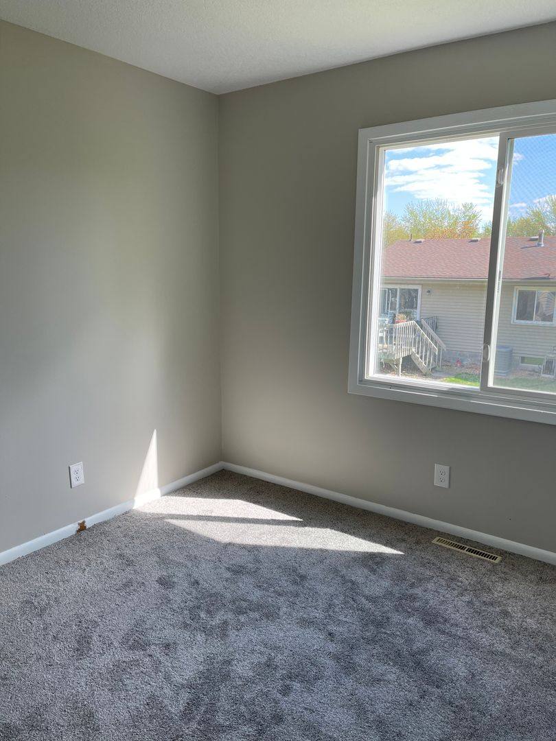 House for rent at 4050 Glacier Lane N, Minneapolis, MN 55446