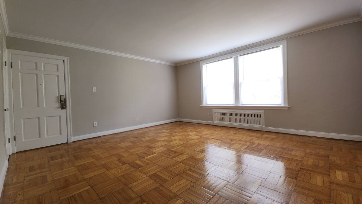 Apartment for rent at 807 Westwood Dr, Saint Louis, MO 63105