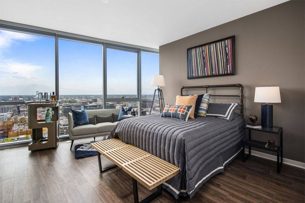 Apartment for rent at 727 W Madison St, Chicago, IL 60661