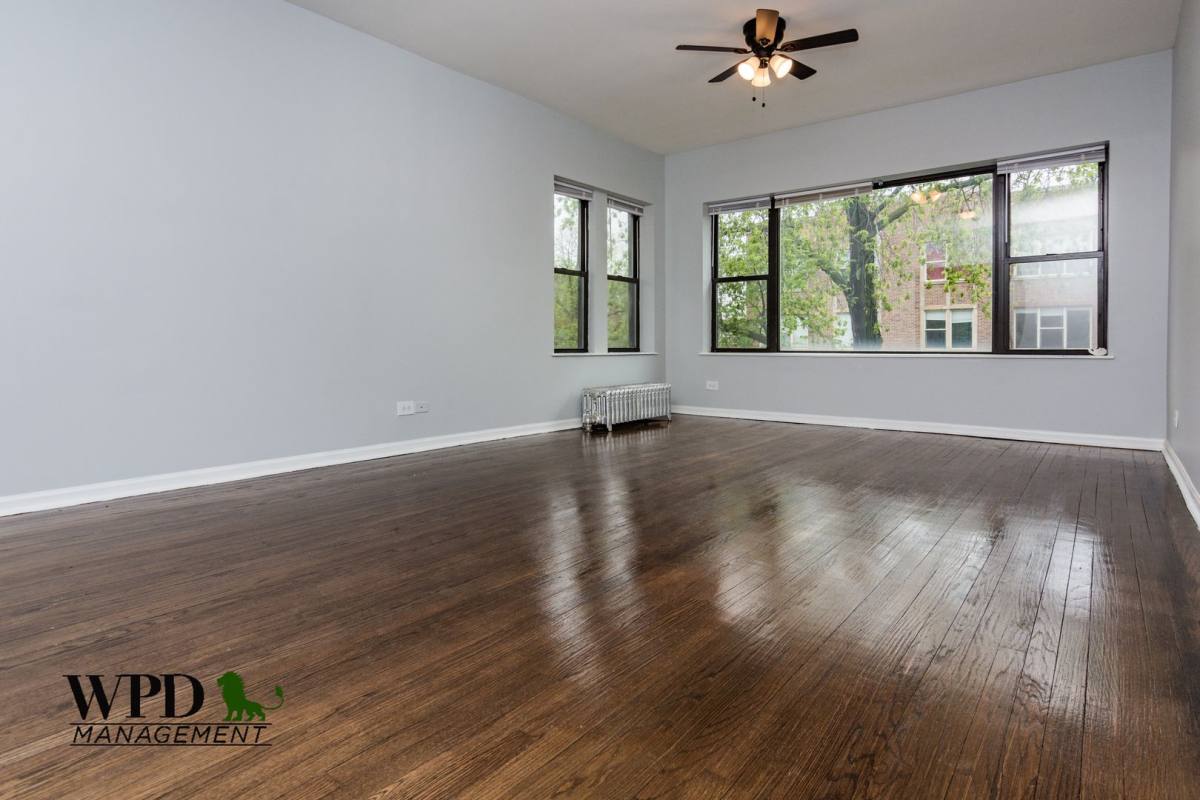Apartment for rent at 7549 S Essex Ave, Chicago, IL 60649
