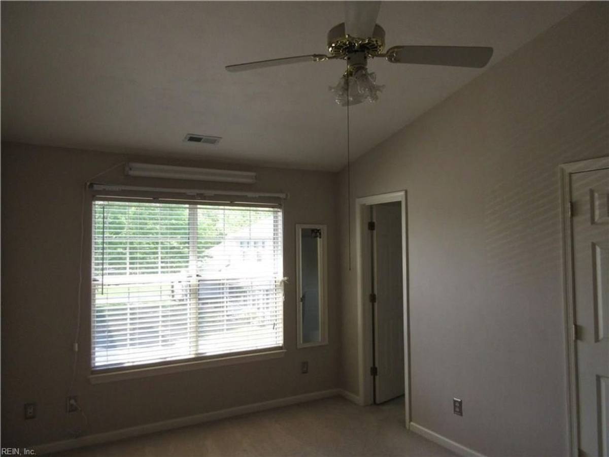 Townhouse for rent at 110 Foundry Court, Yorktown, VA 23693